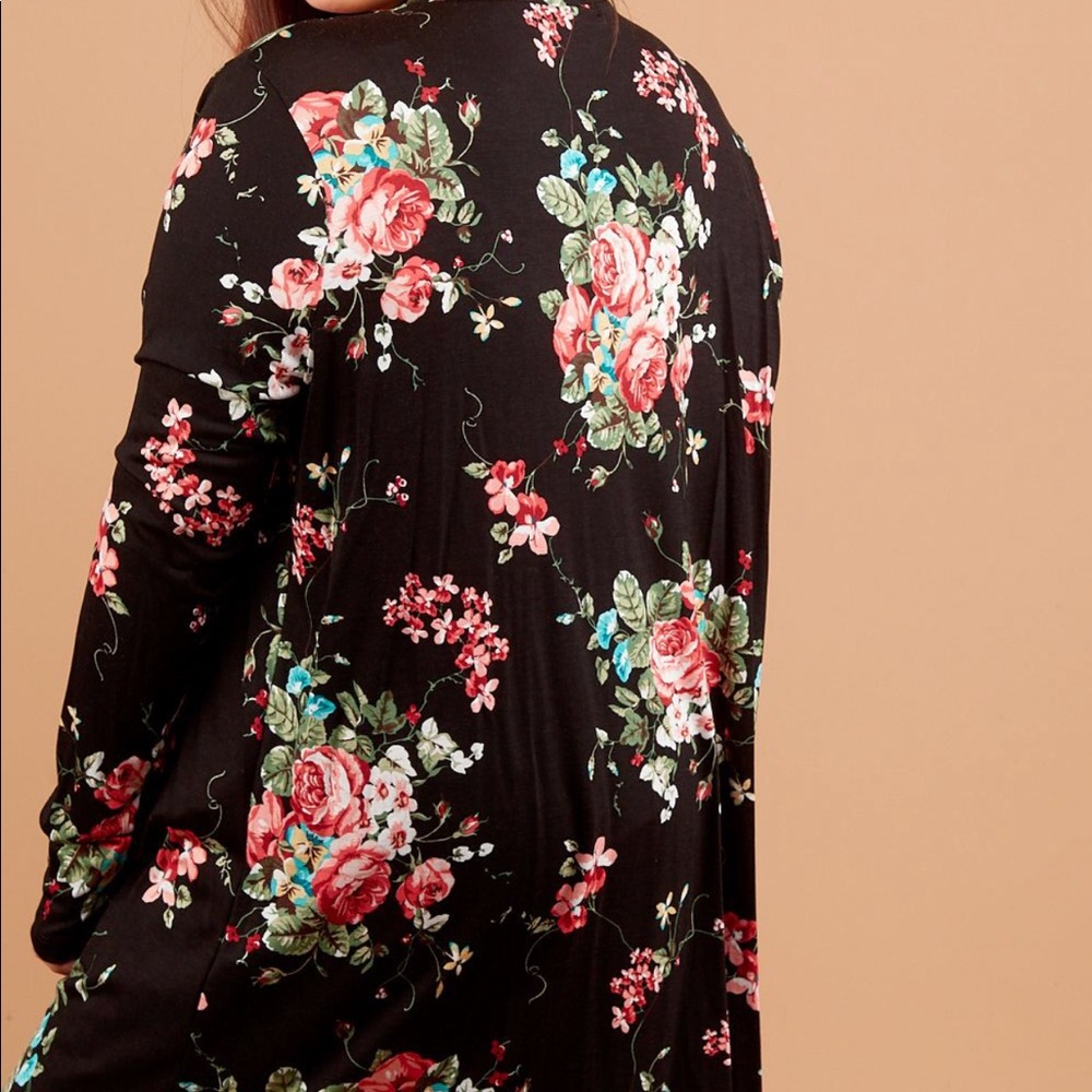 NEW Black Floral Cardigan Womens L-3X Rayon - Picture 2 of 4